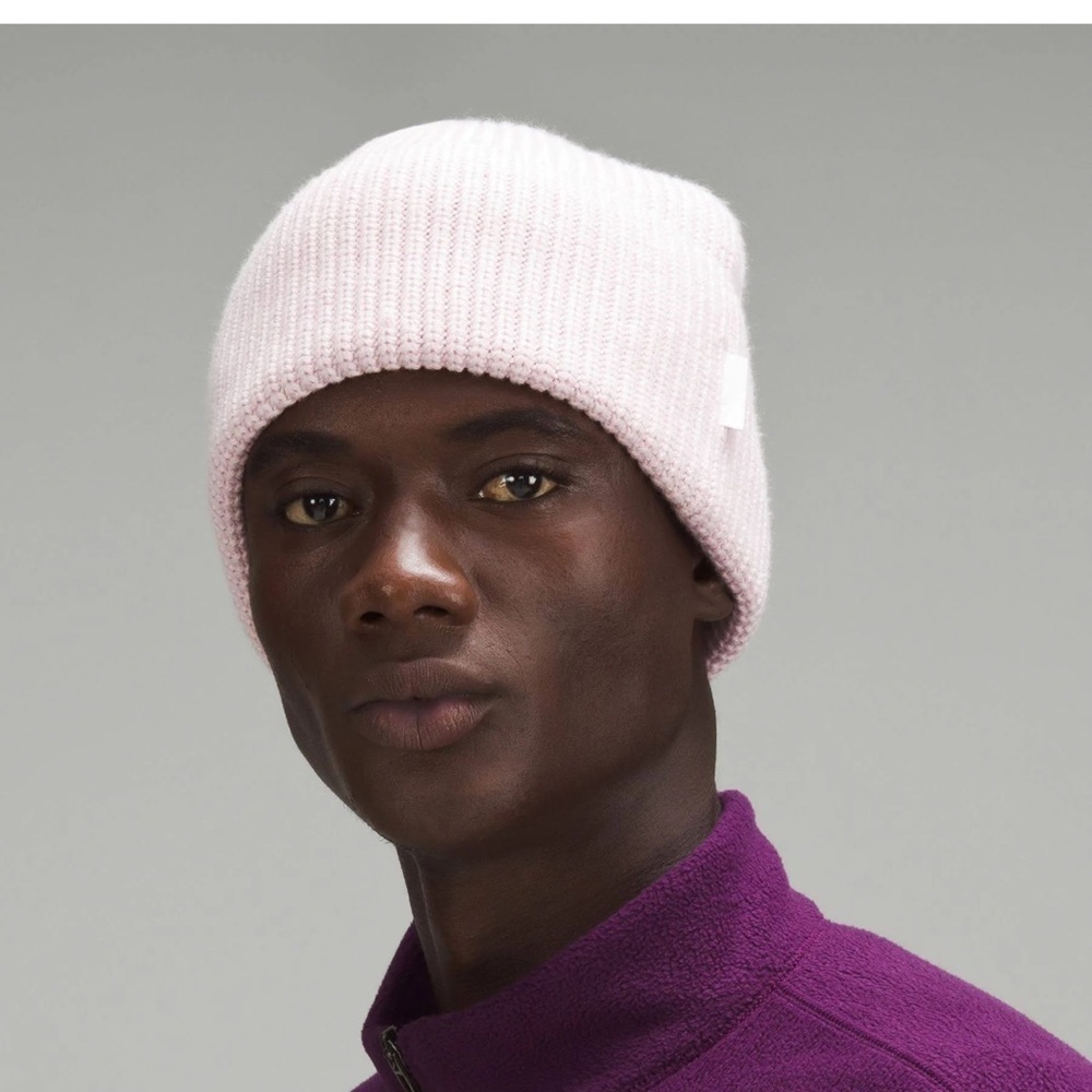 LULULEMON BEANIE NWT
